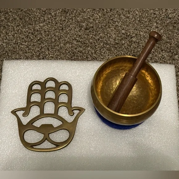 Brass Meditation Bowl with Wooden Striker - Picture 3 of 5